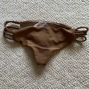 Acacia bottoms in bronze size xs